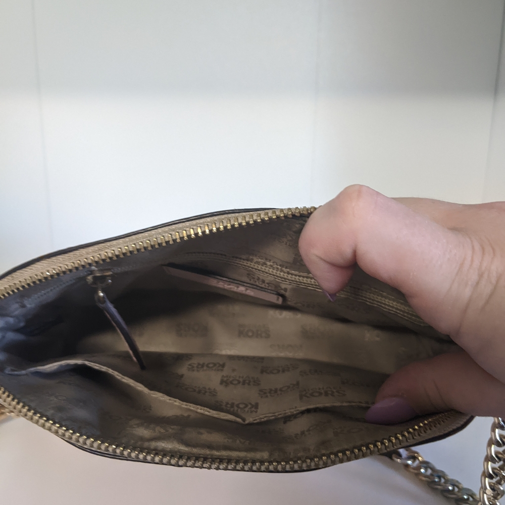 Michael Kors Blush Pink Crossbody Bag with Gold Accents - Picture 2 of 2